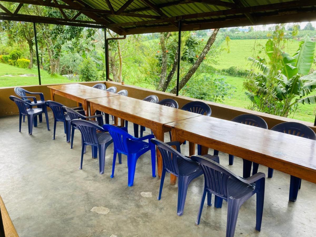 Yes Hostel Fort Portal Exterior photo